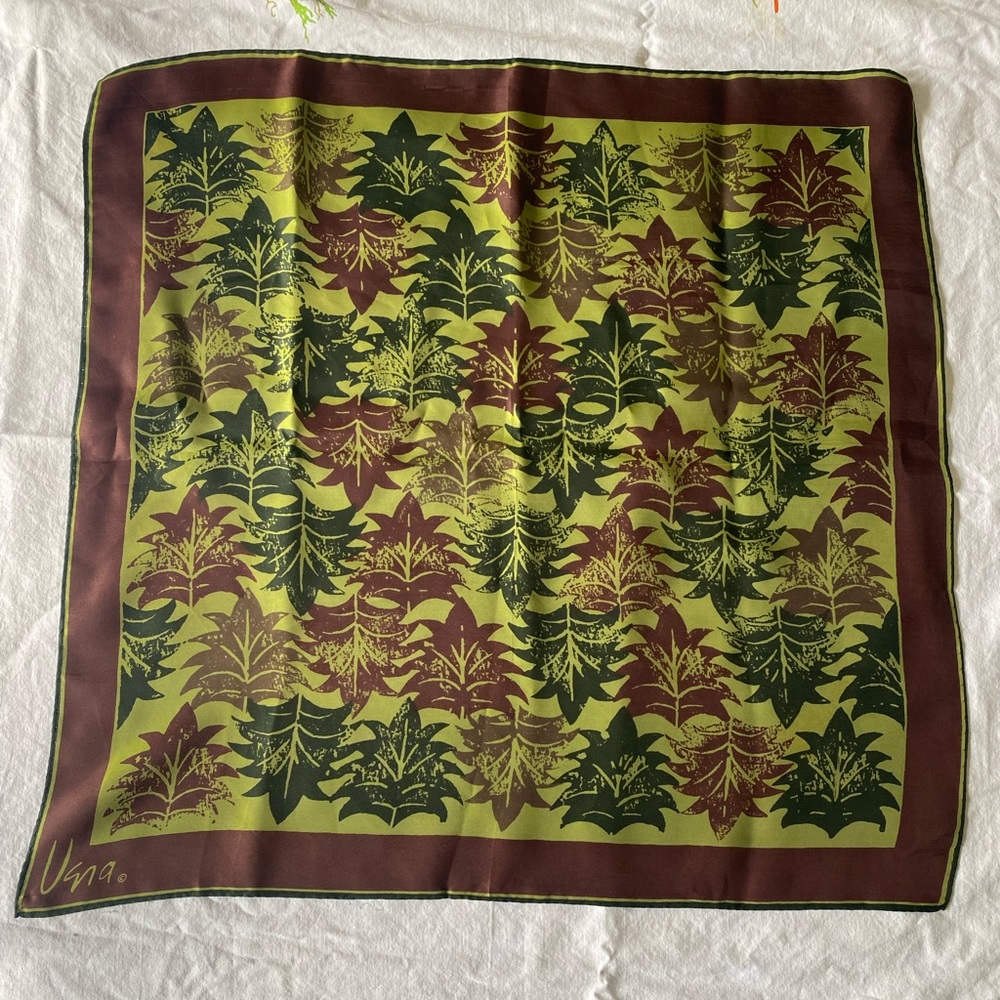 Vera Neumann PRISTINE Vintage Succulent / Palm / Tree Art 22 inch Square Scarf
